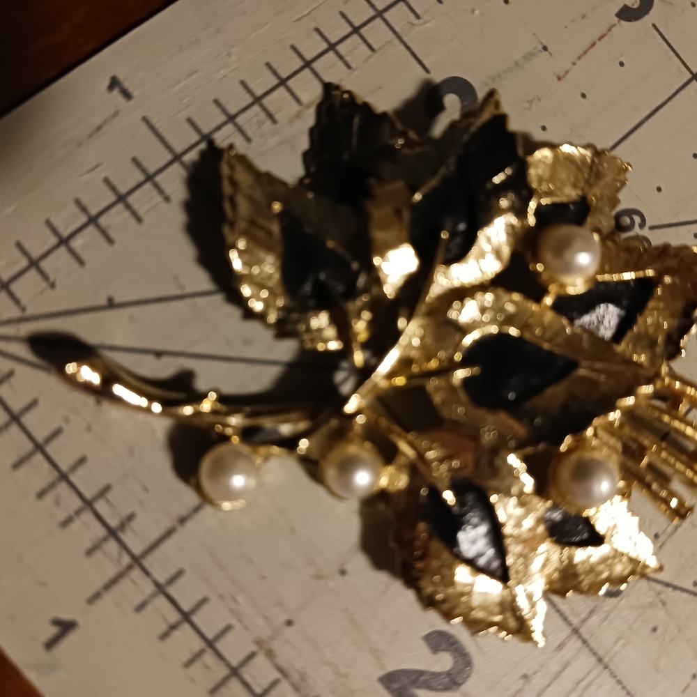 Brooch